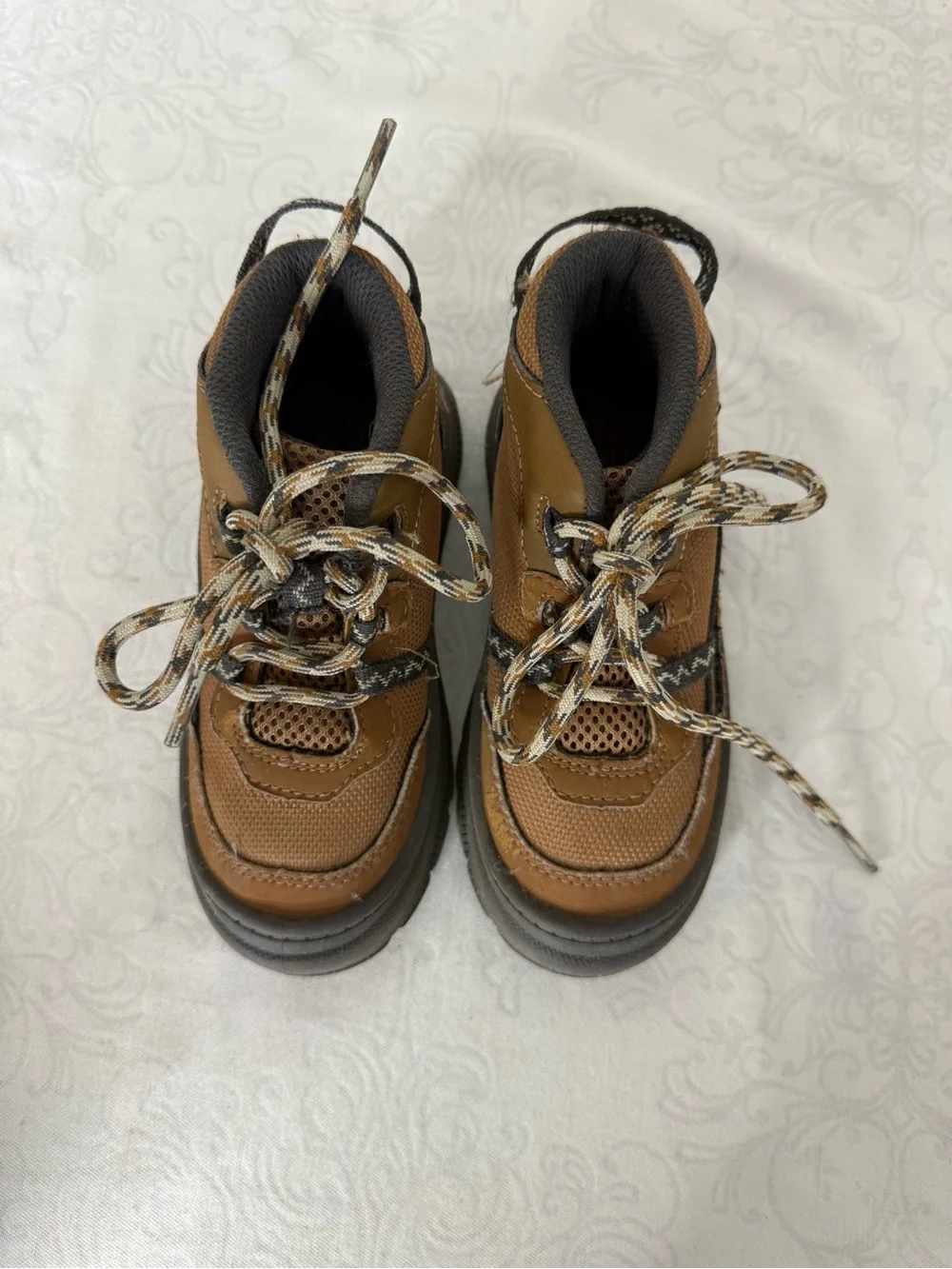Oshkosh B’Gosh Vuelta Toddler Boys Ankle Lace Boots Size 10
